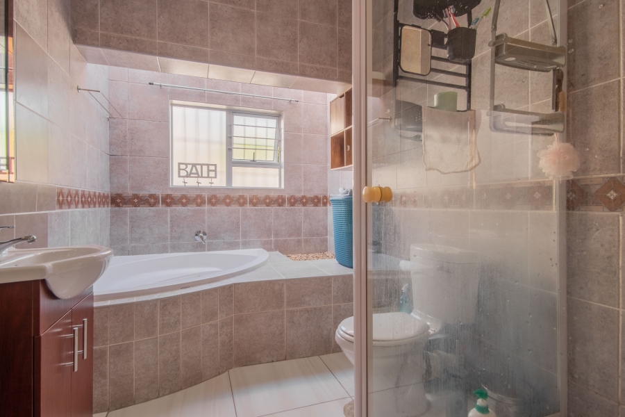 3 Bedroom Property for Sale in Parklands Western Cape
